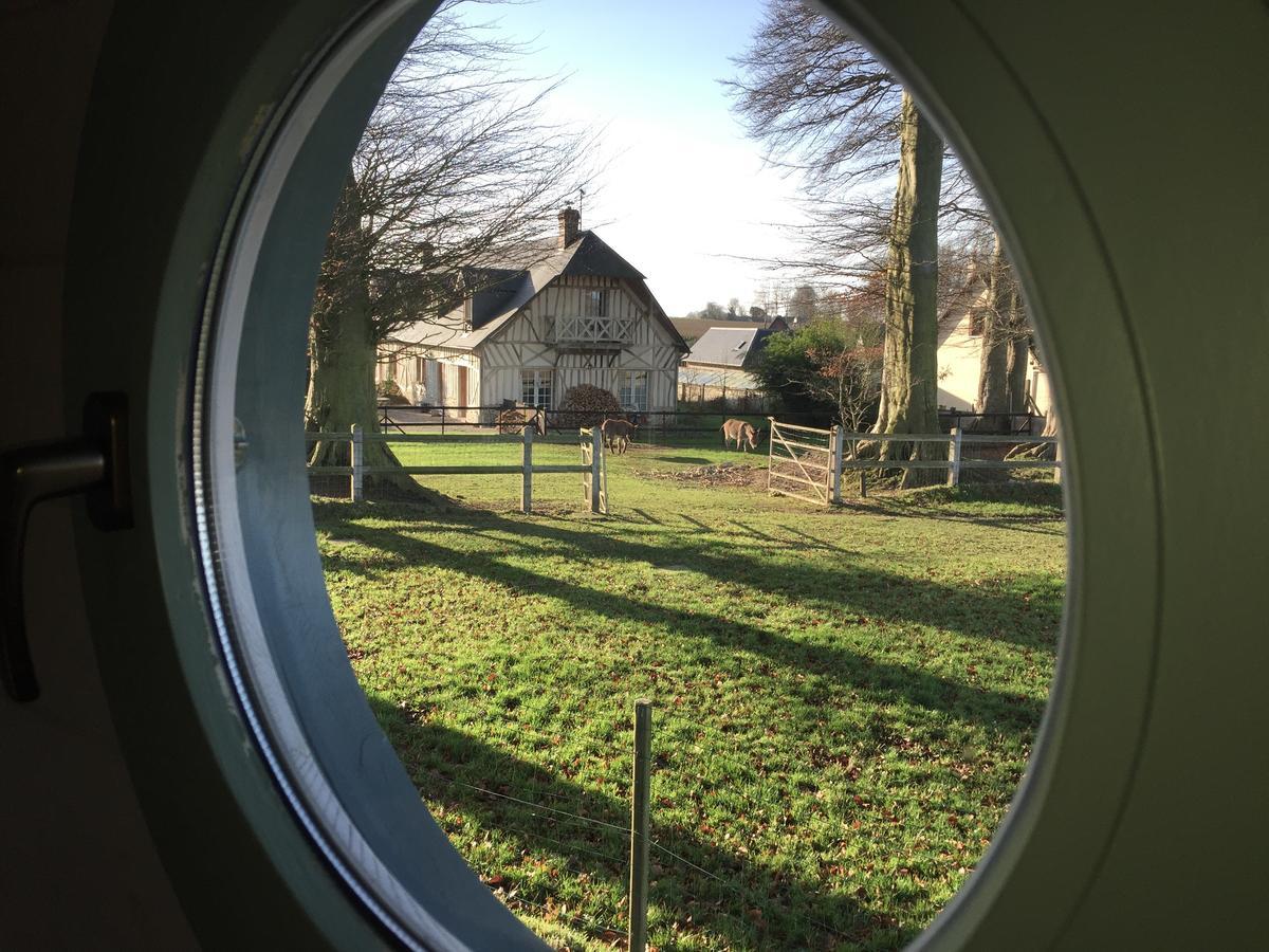 Le Clos Des Hautes Loges Bed & Breakfast 3*